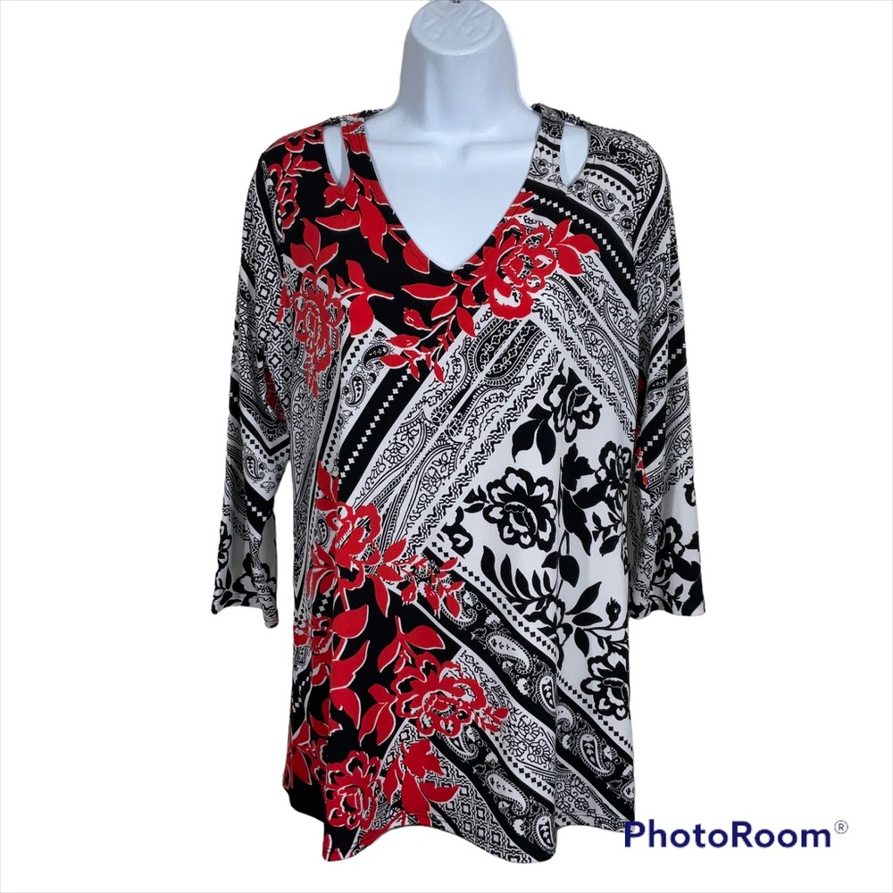 Chico’s 0 Top Small Size 4 White Black Red ELEGANT PAISLEY CUTOUT TOP 3/4 Sleeve